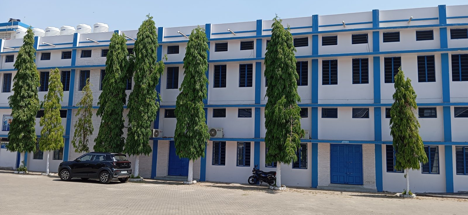 शैक्षणिक भवन